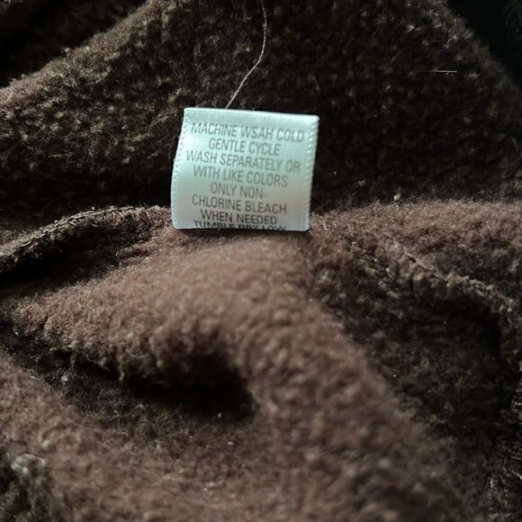 Cardinal Embroidered Needlepoint Sweatshirt - L - Picture 7 of 9